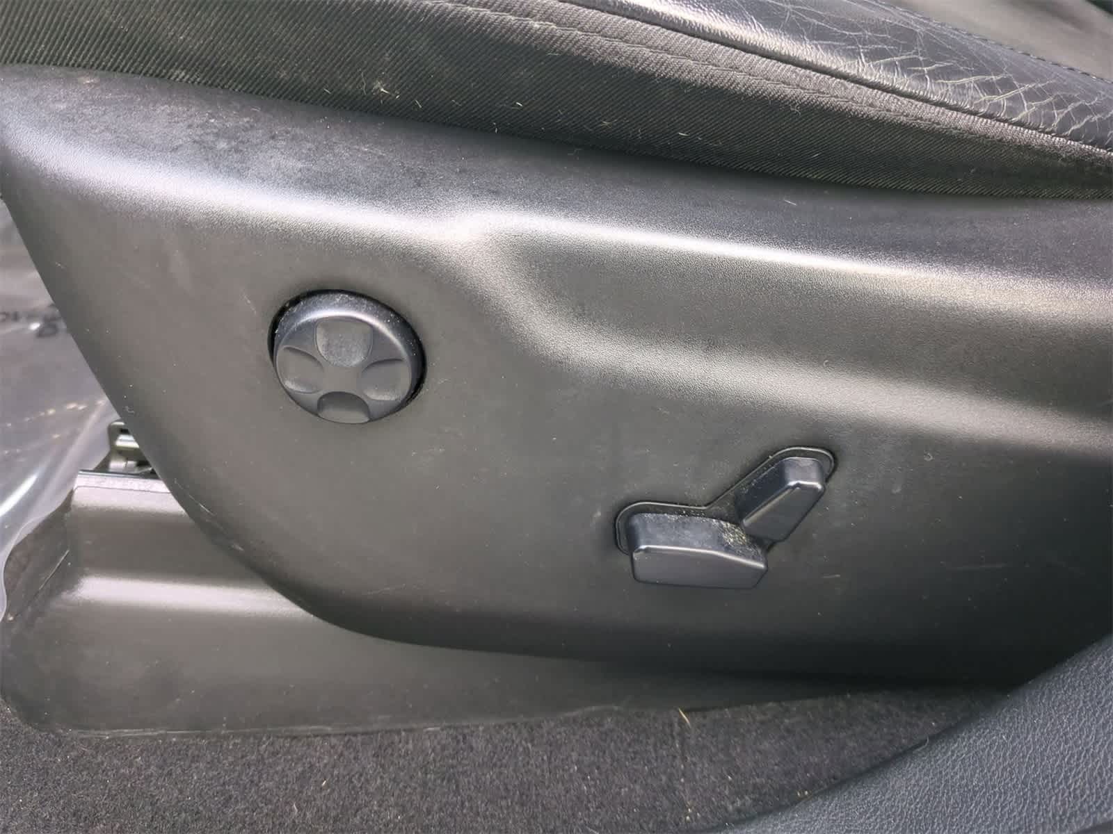 Thumbnail: 2020 Jeep Grand Cherokee - 17