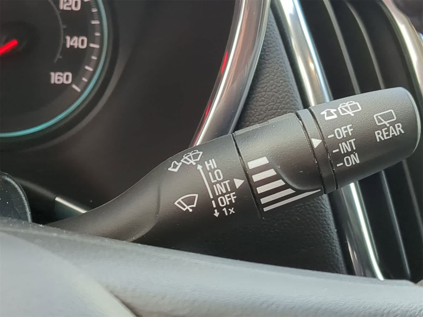 Thumbnail: 2020 Chevrolet Equinox - 25