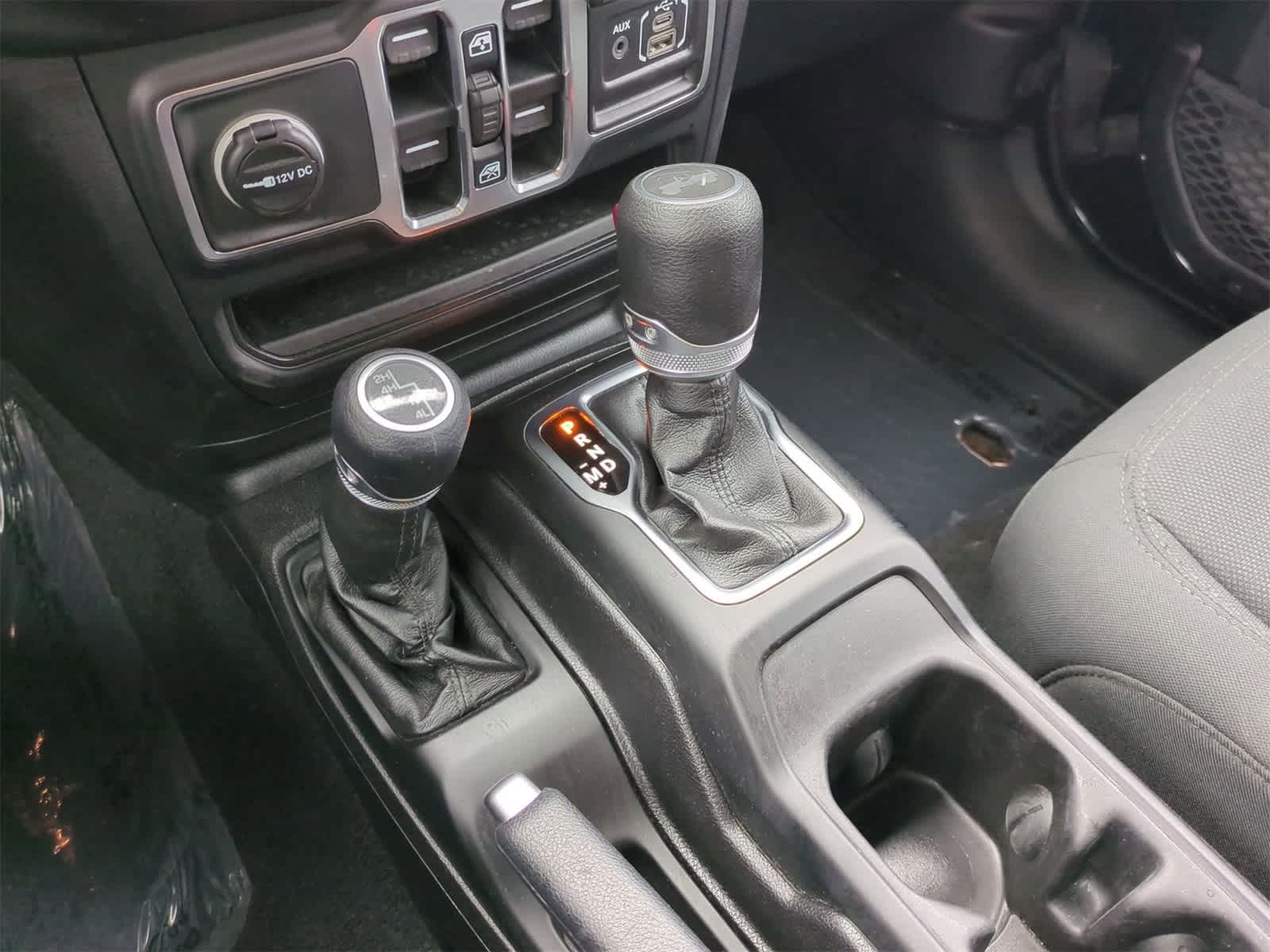 Thumbnail: 2021 Jeep Wrangler - 31