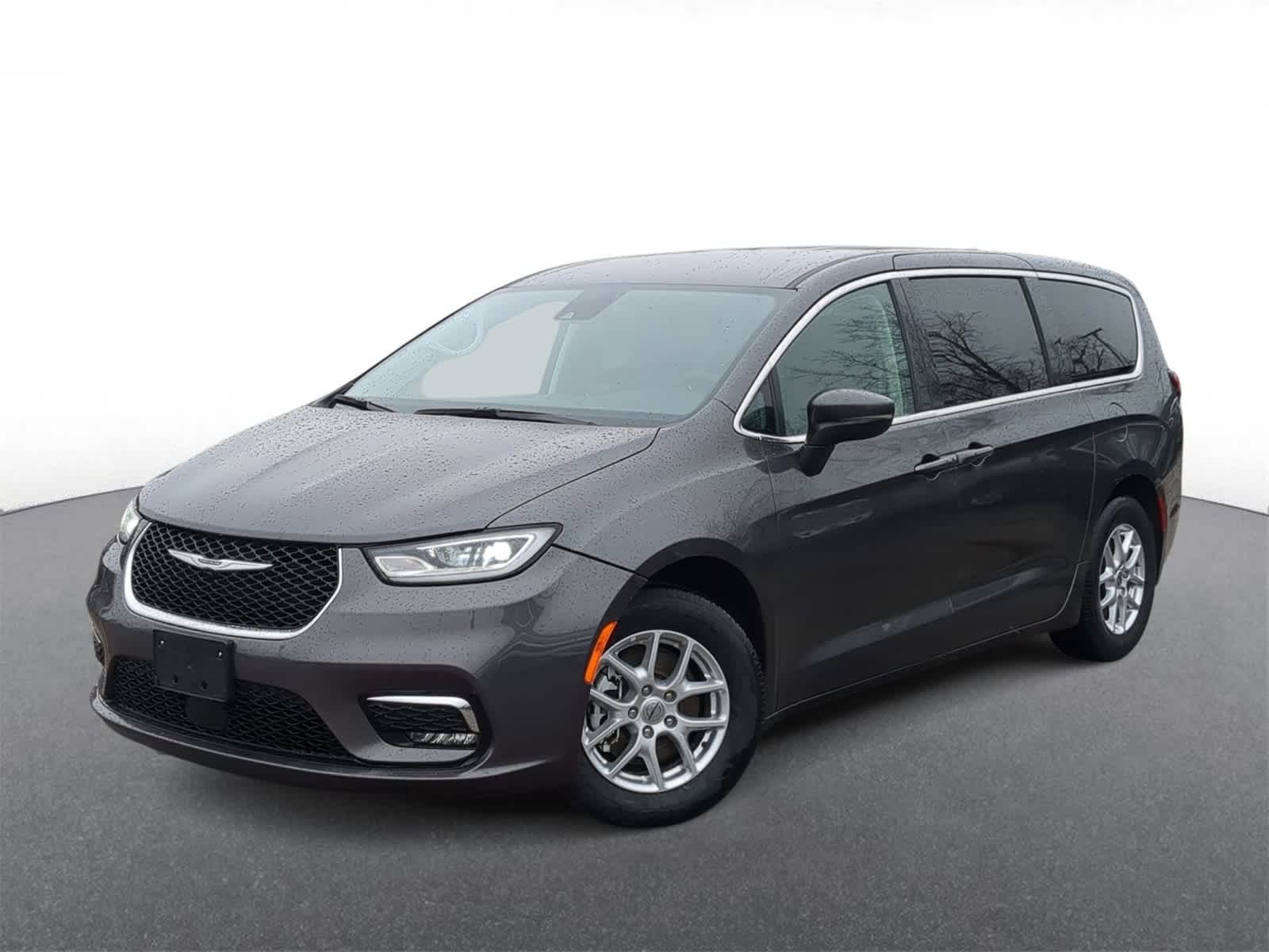 Thumbnail: 2023 Chrysler Pacifica - 1