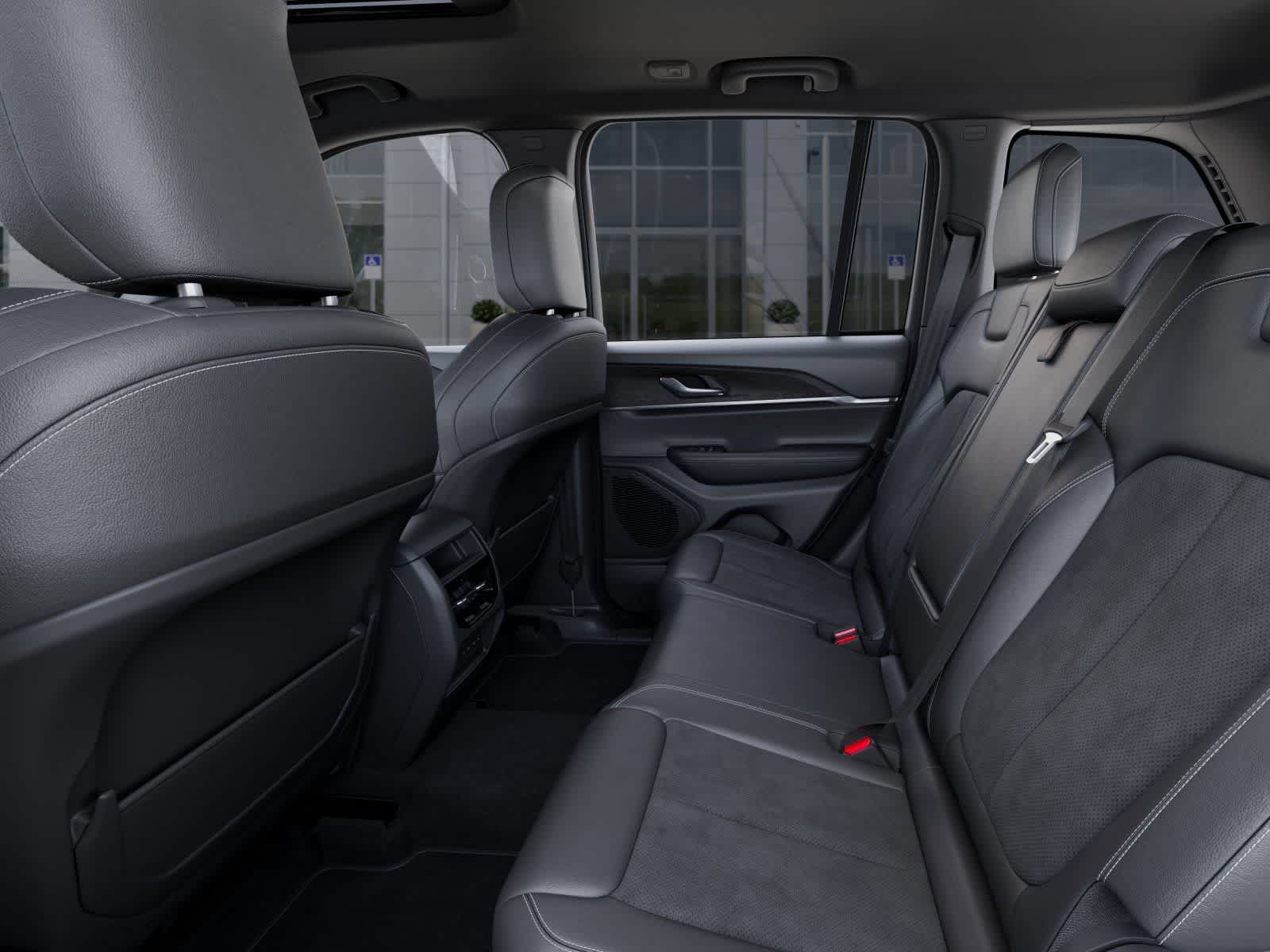 2026 Jeep Grand Cherokee Laredo - Photo 23