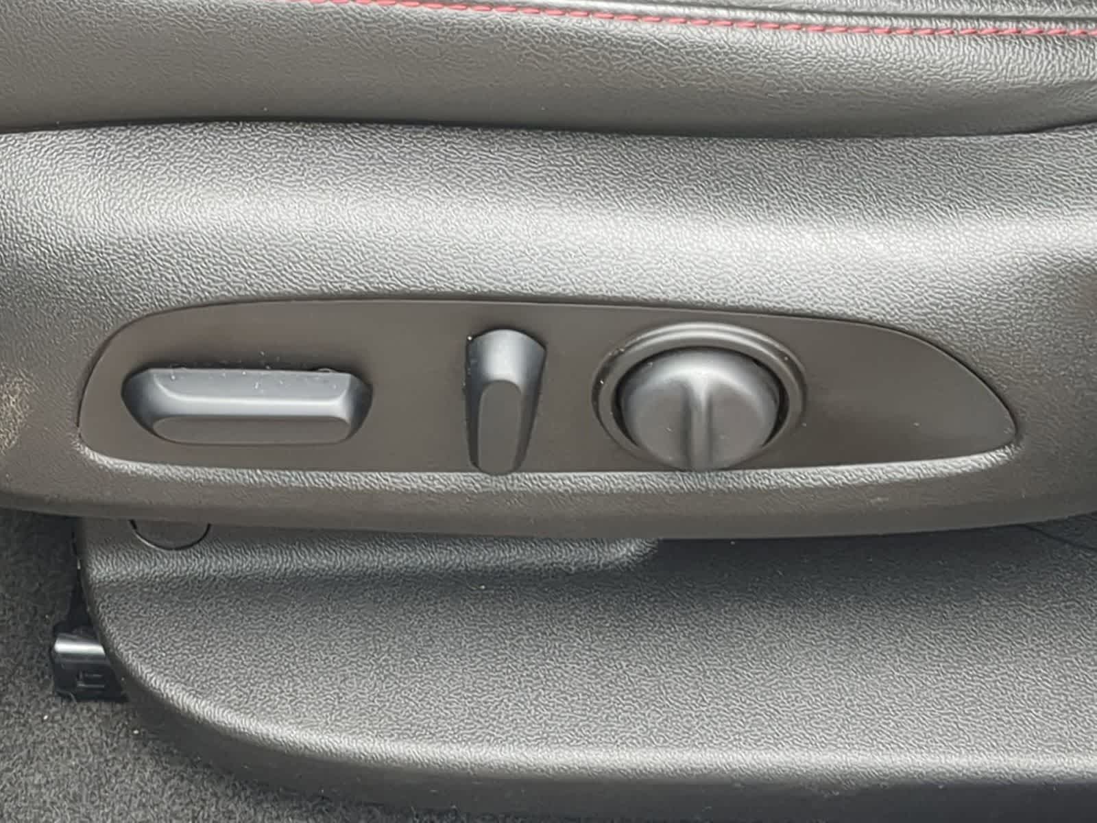 Thumbnail: 2020 Chevrolet Blazer - 17