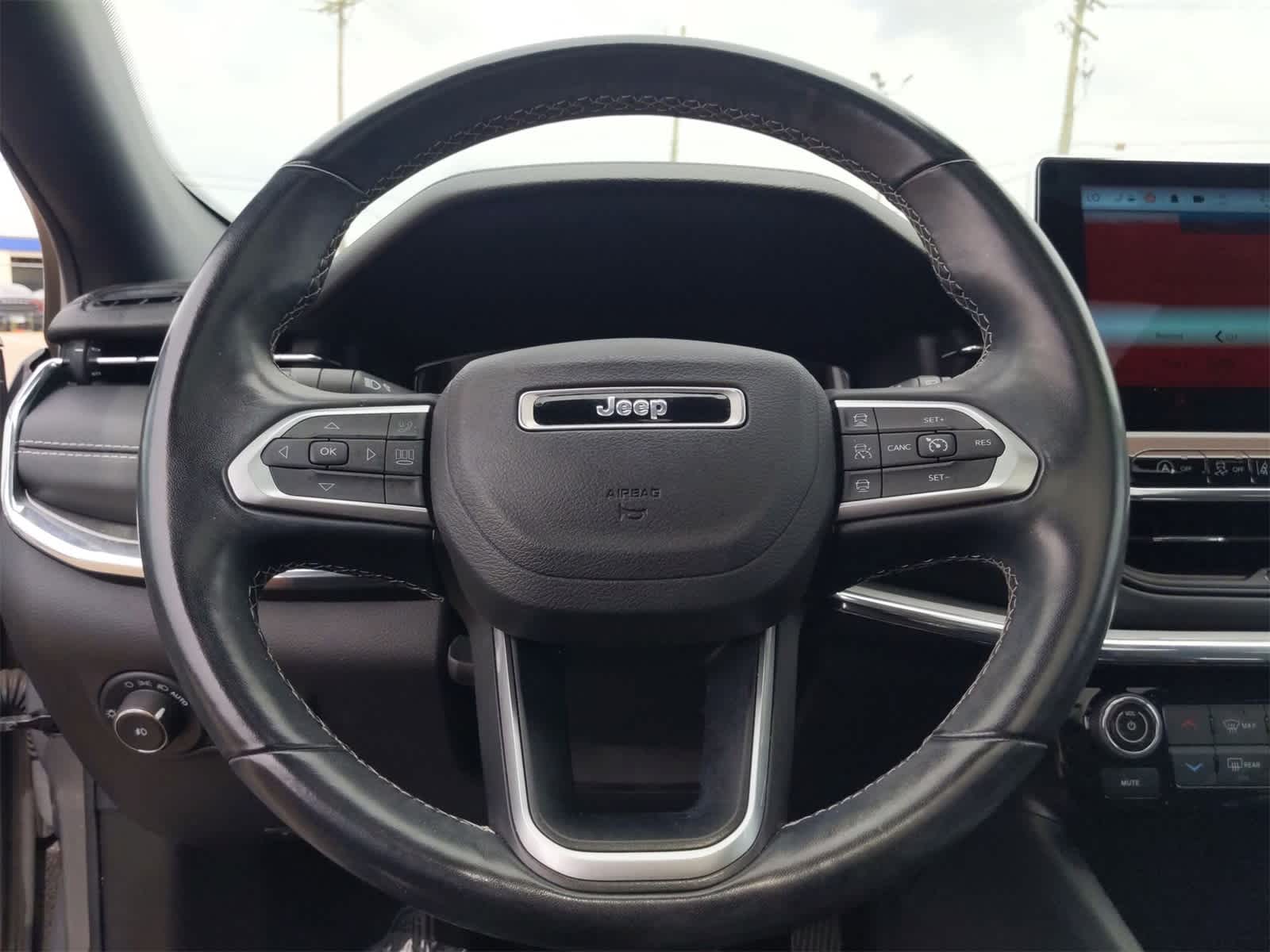 Thumbnail: 2022 Jeep Compass - 25
