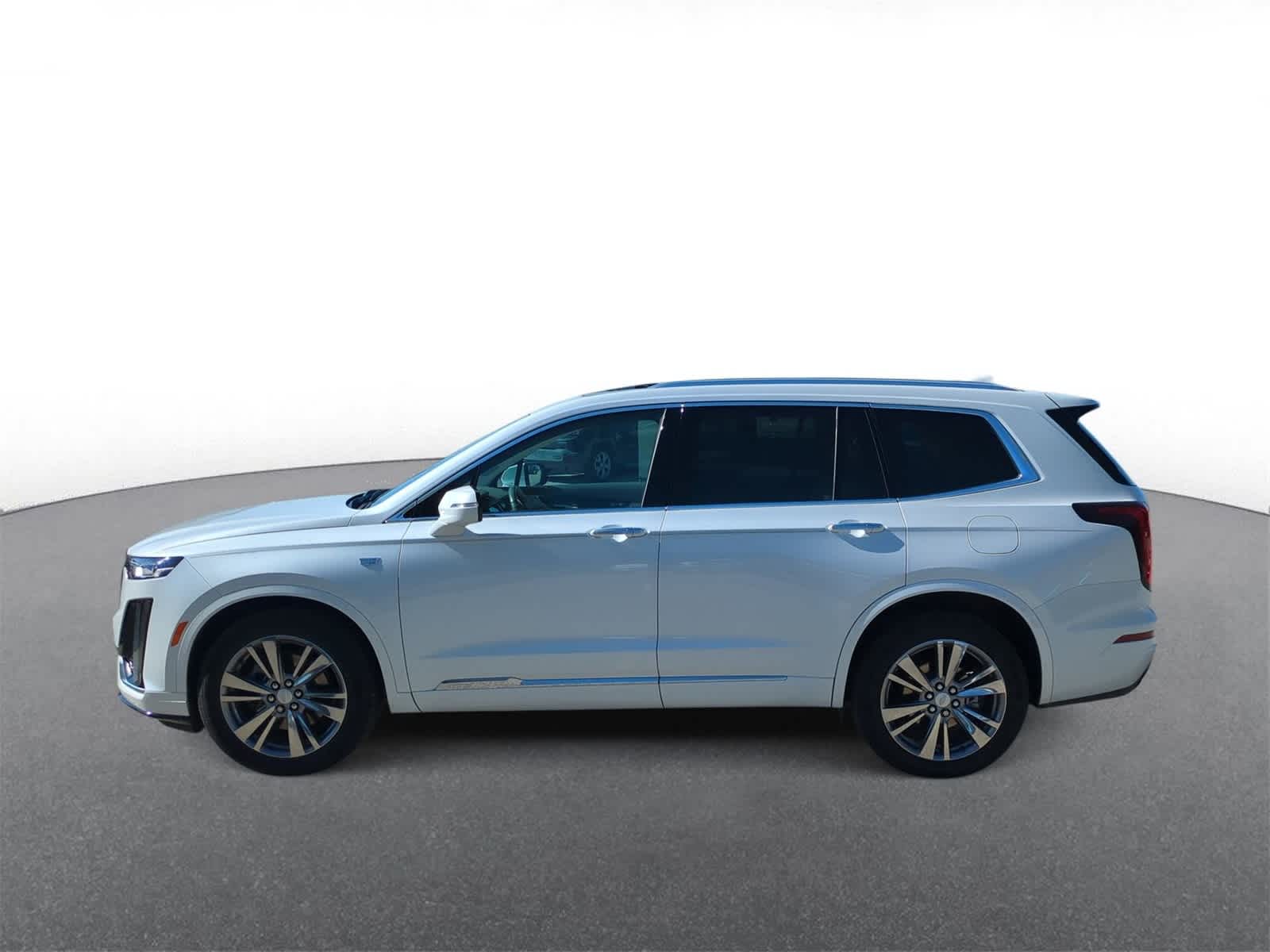 Thumbnail: 2024 Cadillac XT6 - 5