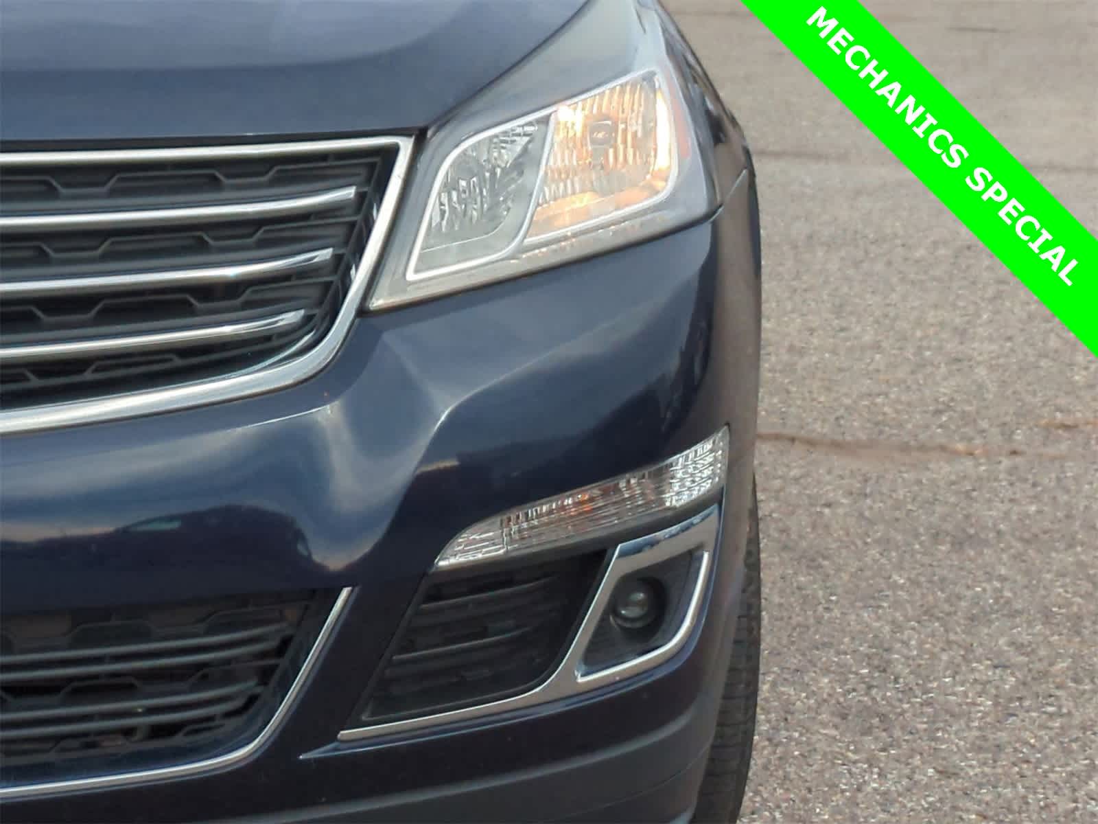 Thumbnail: 2015 Chevrolet Traverse - 18