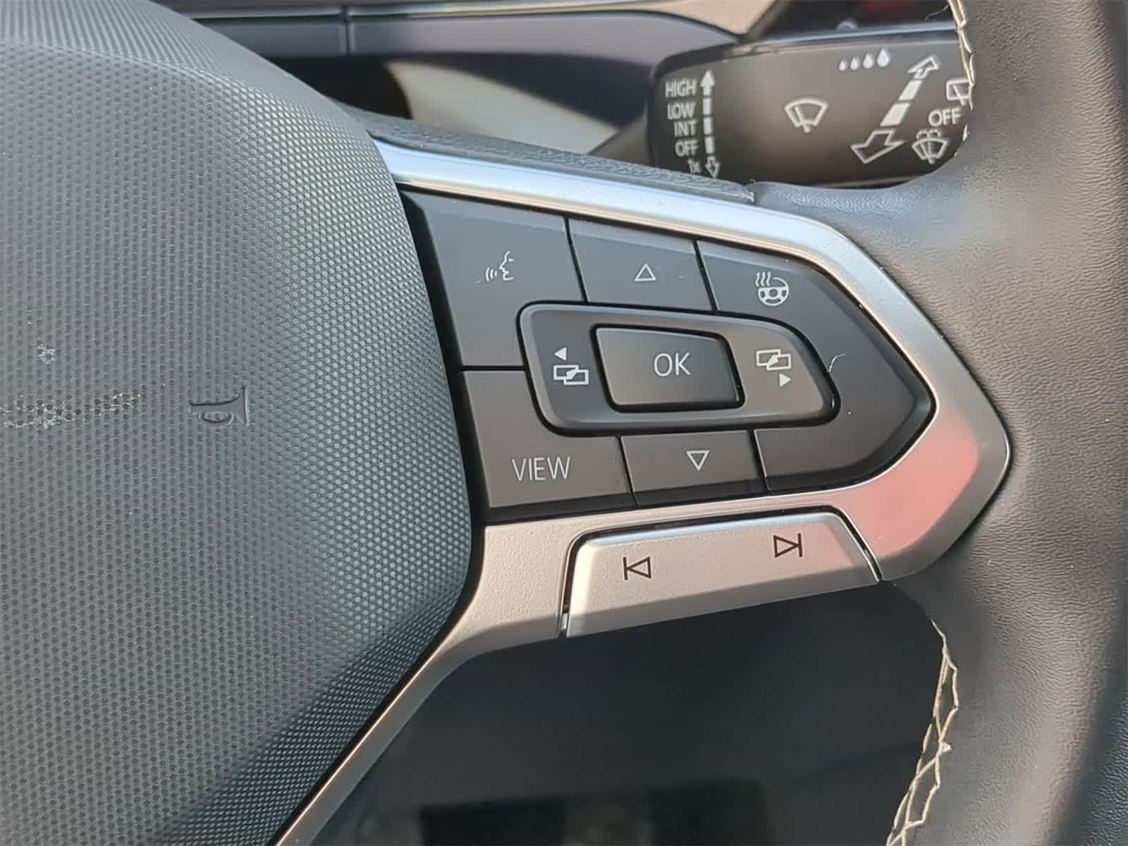 Thumbnail: 2022 Volkswagen Taos - 31