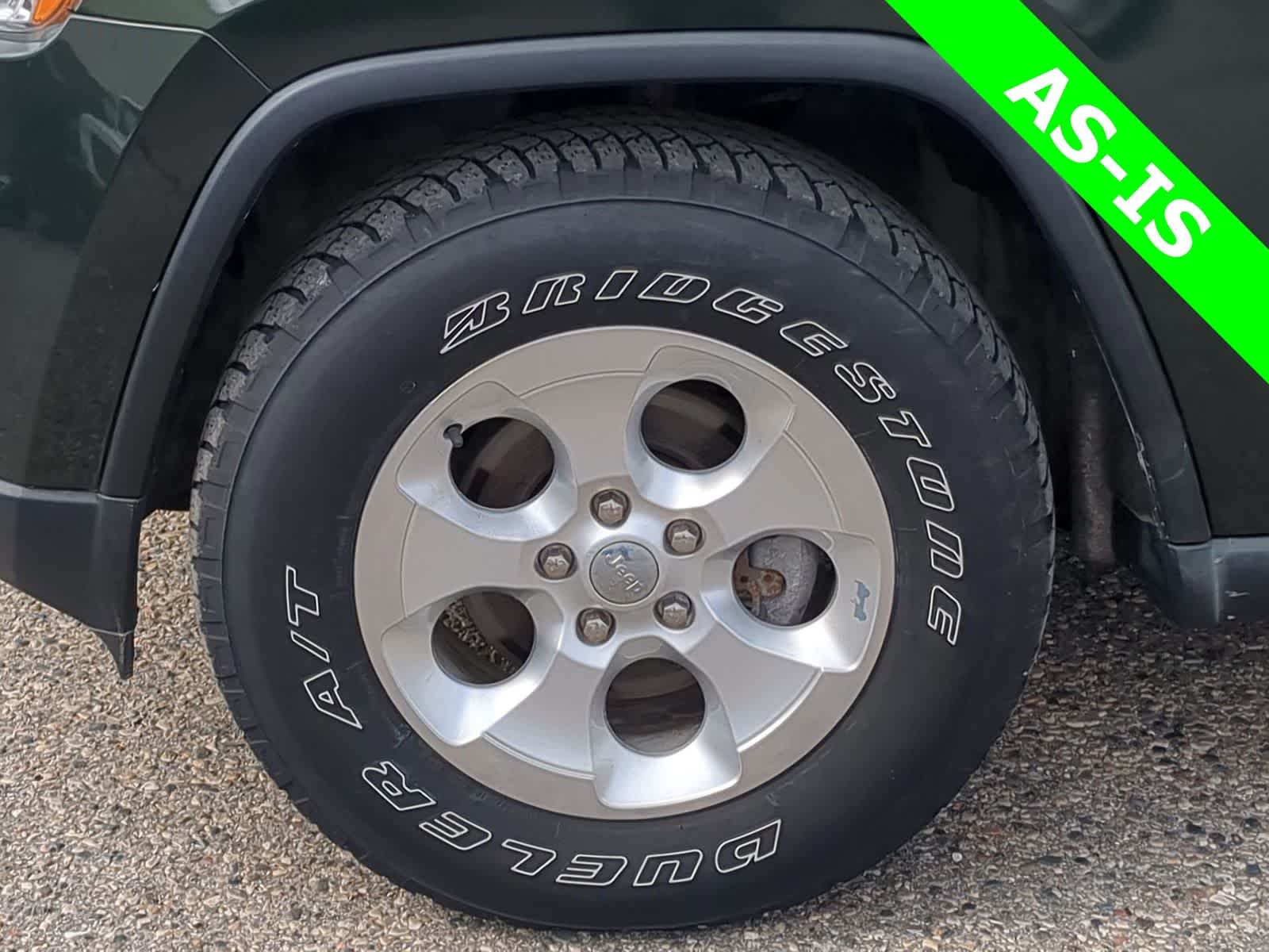 Thumbnail: 2011 Jeep Grand Cherokee - 14