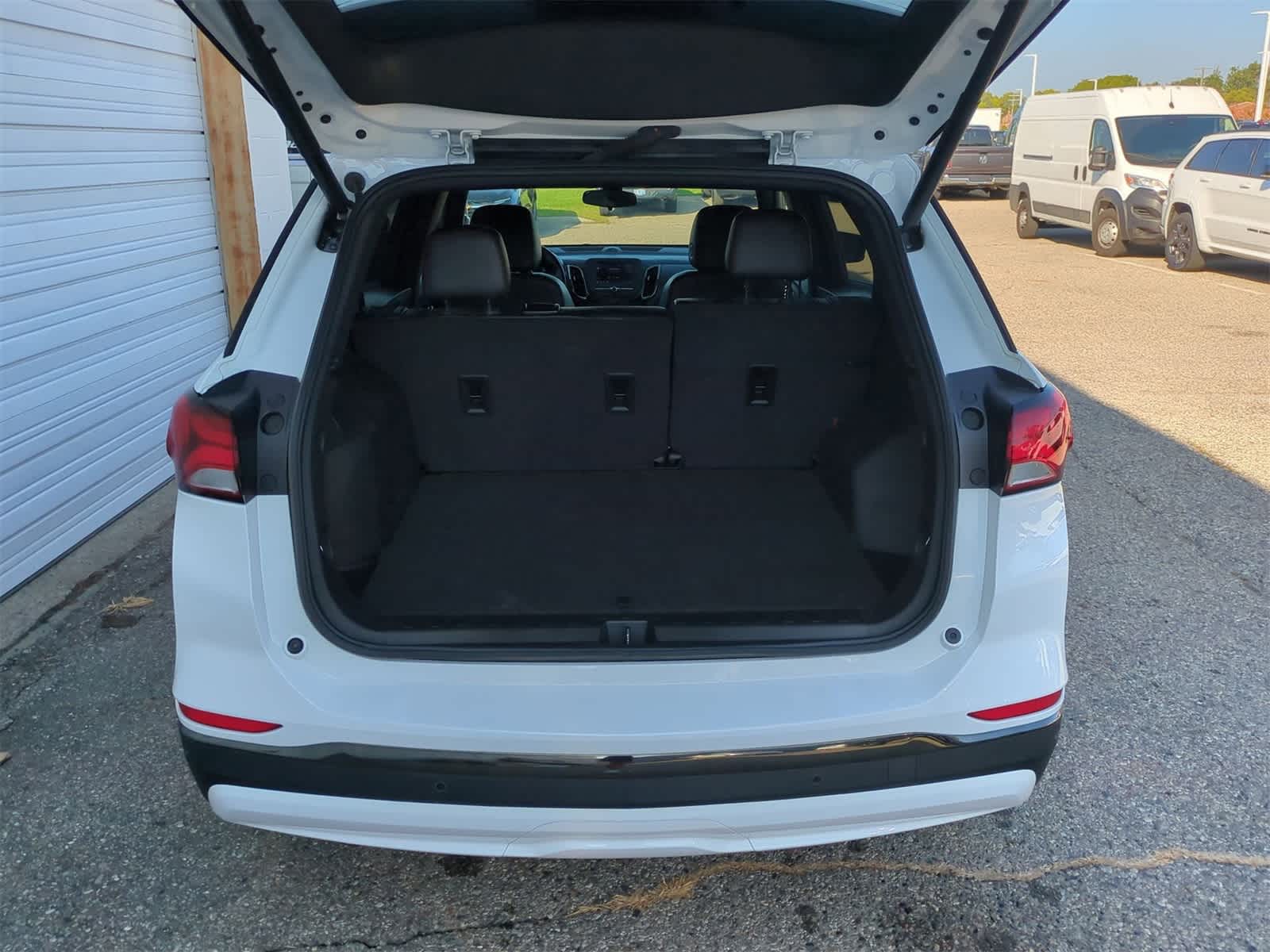 Thumbnail: 2022 Chevrolet Equinox - 33