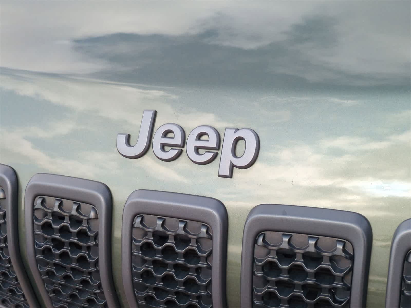 Thumbnail: 2020 Jeep Cherokee - 11