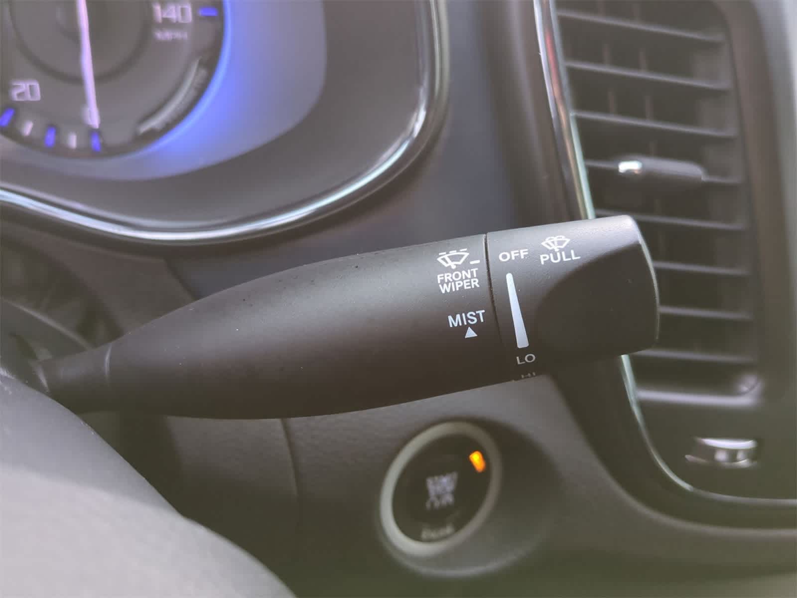 Thumbnail: 2015 Chrysler 200 - 25