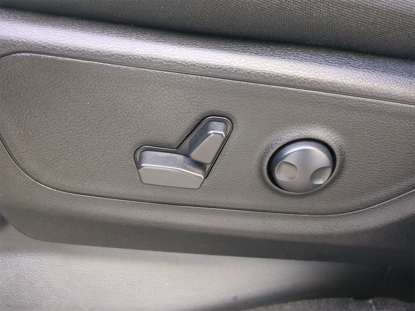 Thumbnail: 2023 RAM 1500 - 17