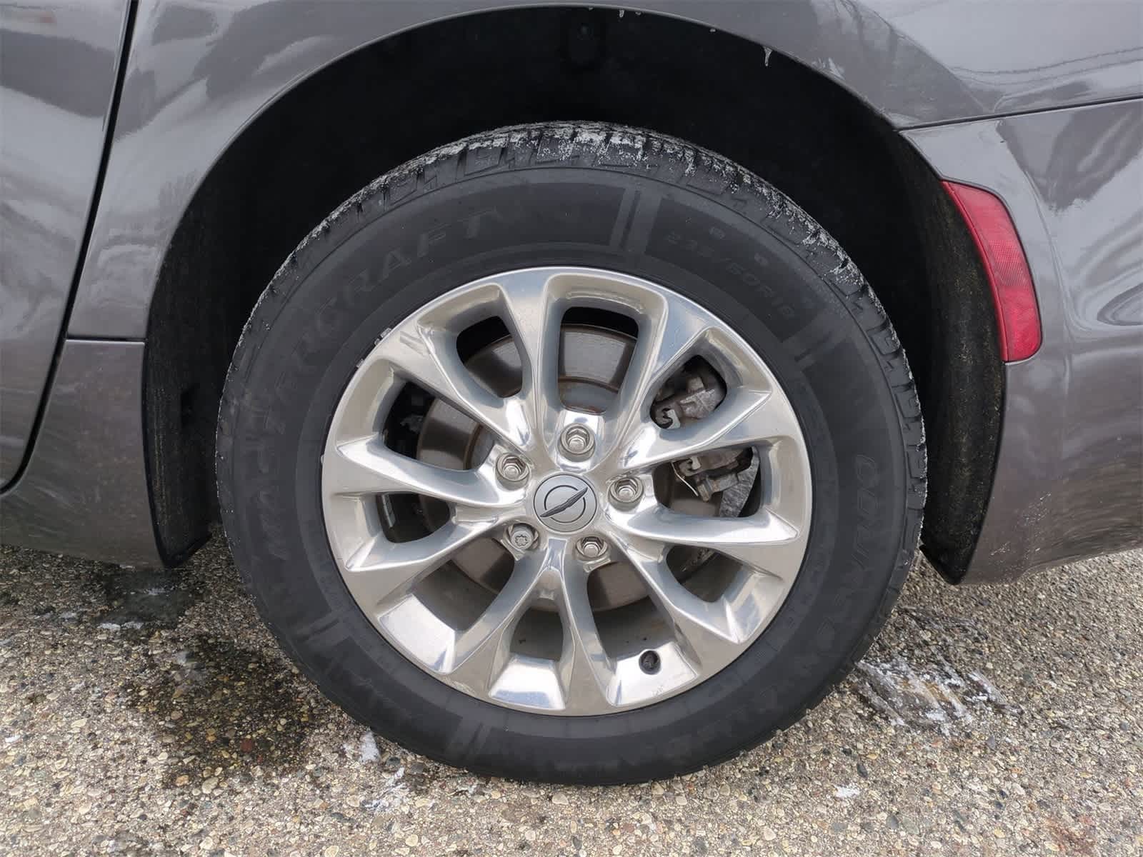 Thumbnail: 2022 Chrysler Pacifica - 14