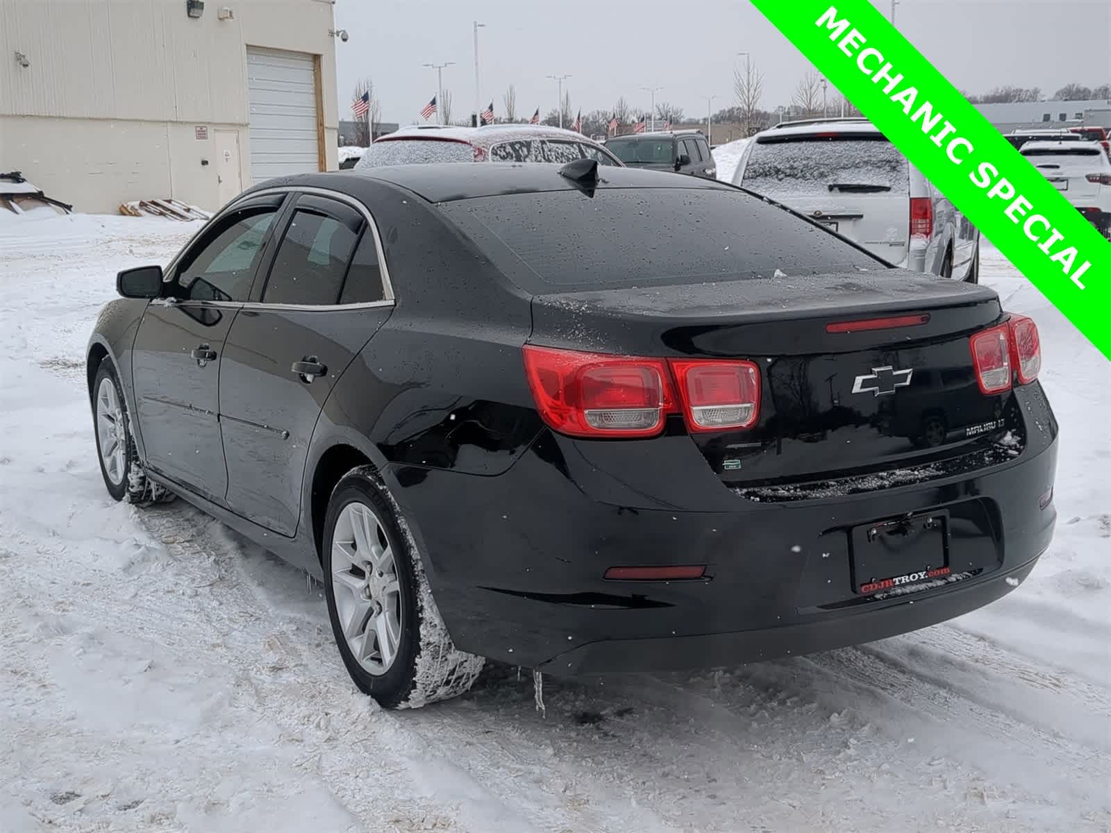 Thumbnail: 2016 Chevrolet Malibu - 12