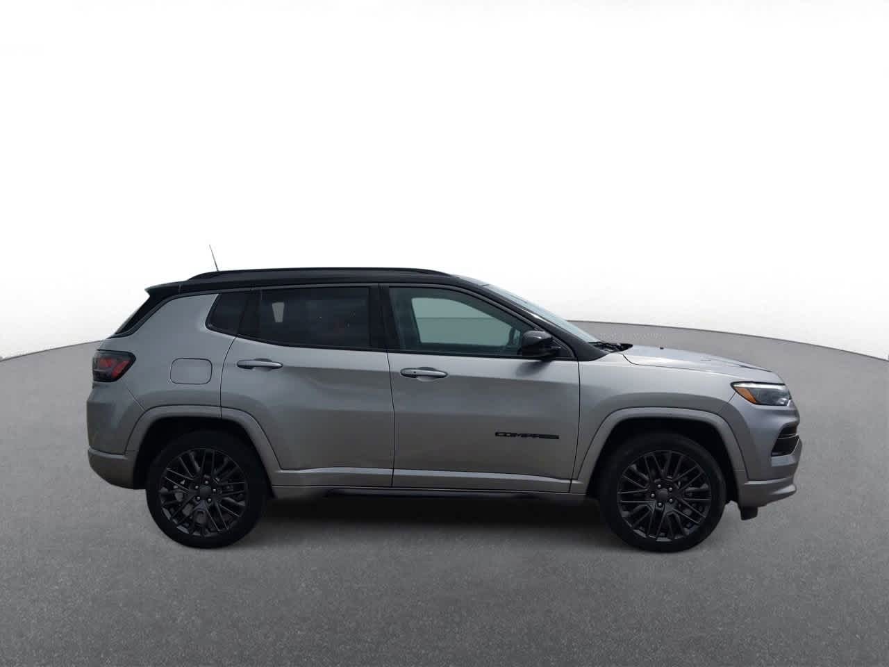 Thumbnail: 2022 Jeep Compass - 9