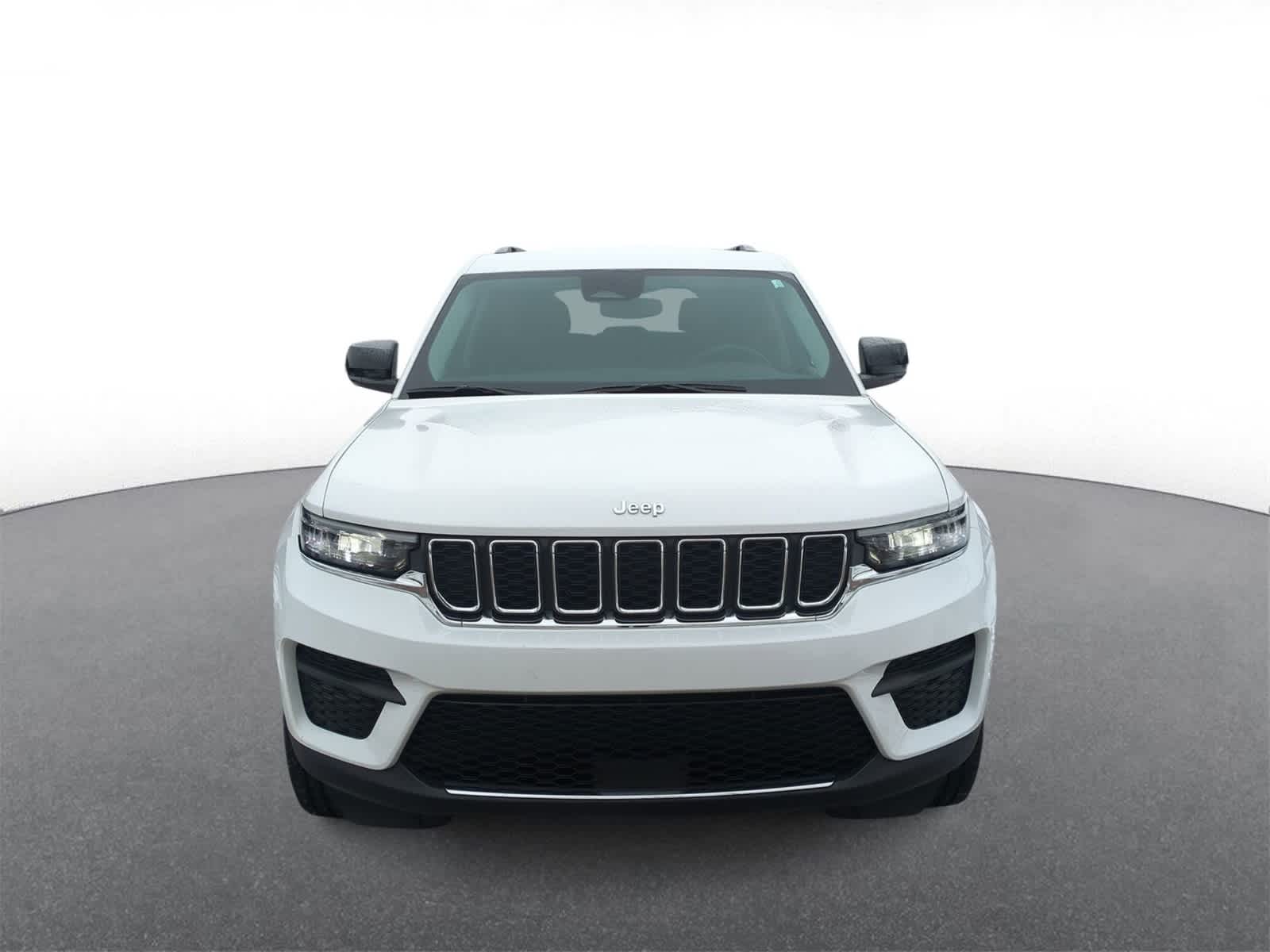 Thumbnail: 2023 Jeep Grand Cherokee - 3