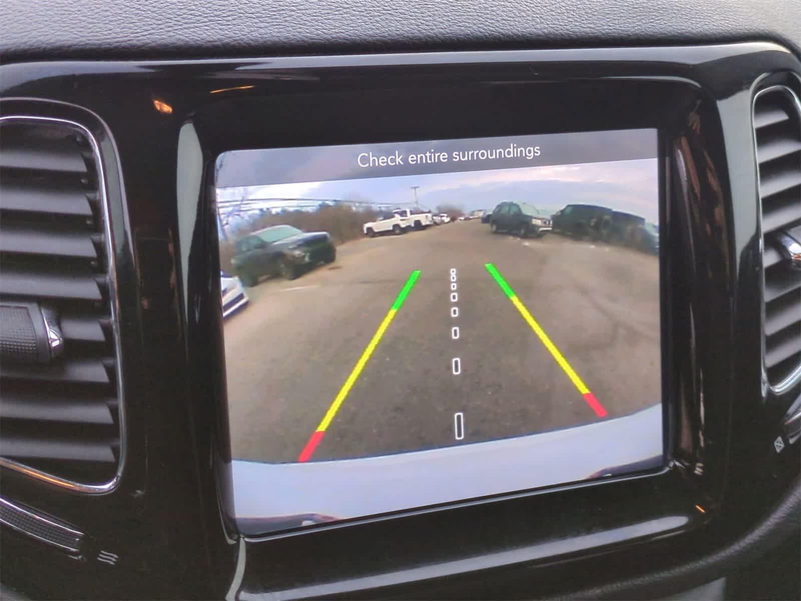 Thumbnail: 2018 Jeep Compass - 29