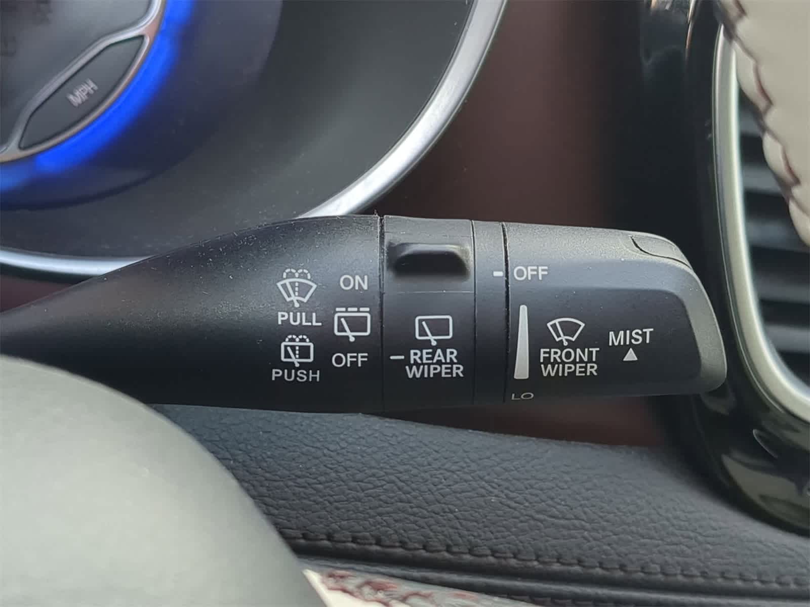 Thumbnail: 2020 Chrysler Pacifica - 27