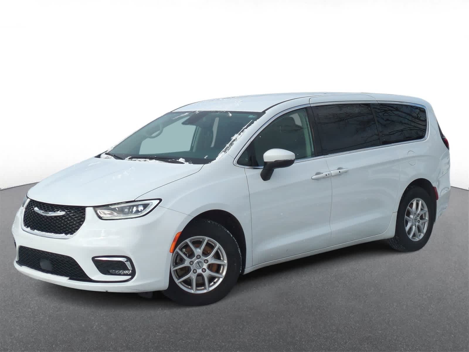 2023 Chrysler Pacifica Touring L's photo