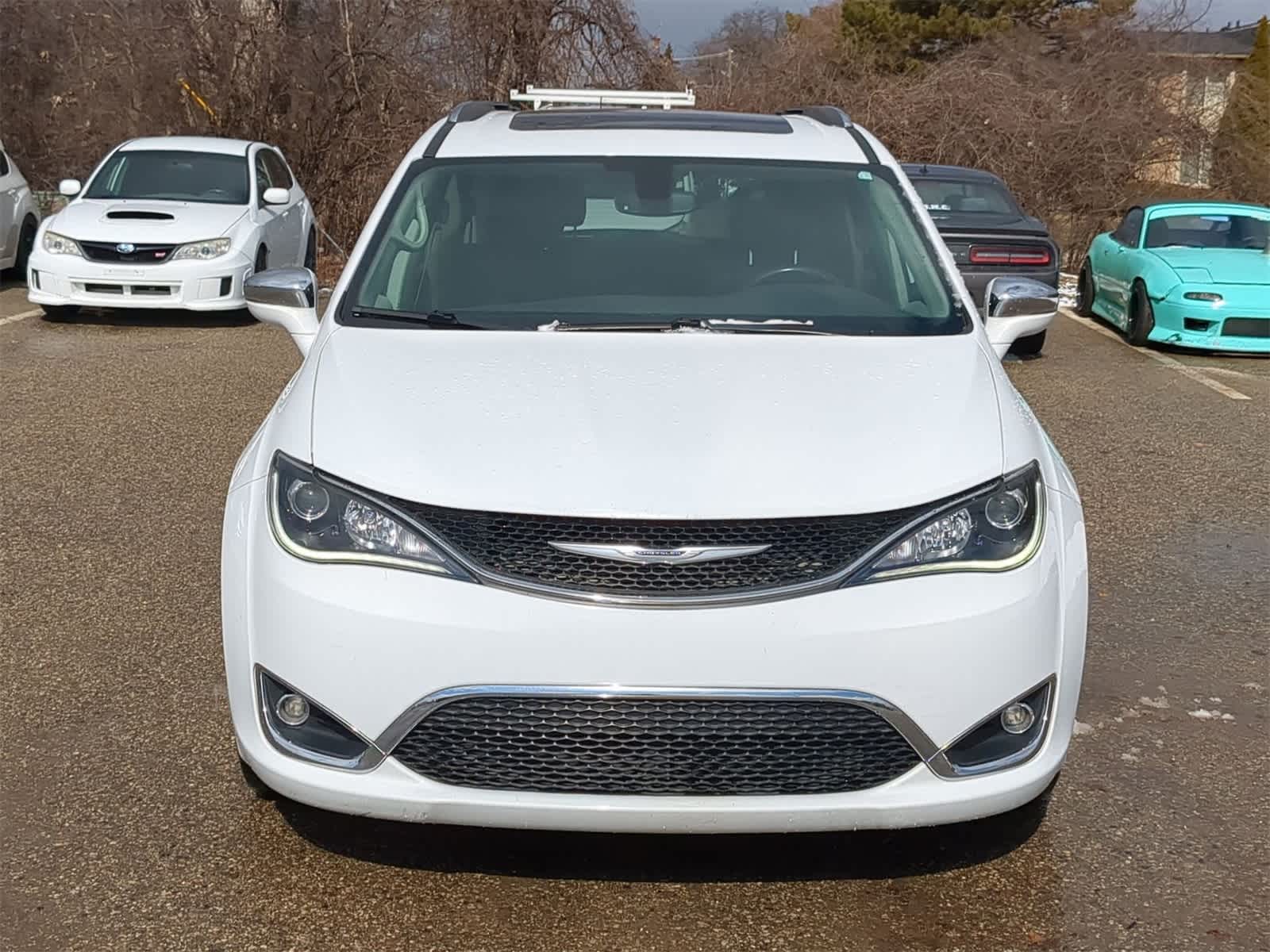 Thumbnail: 2020 Chrysler Pacifica - 17