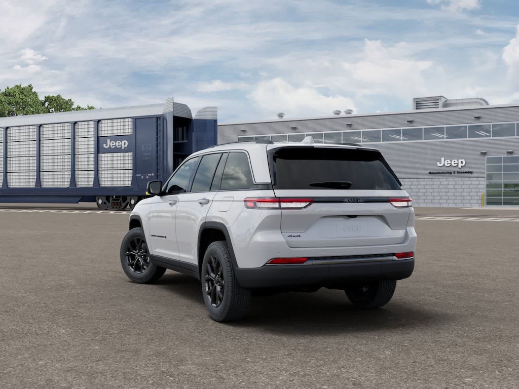 New 2026 Jeep Grand Cherokee Laredo Altitude Sport Utility