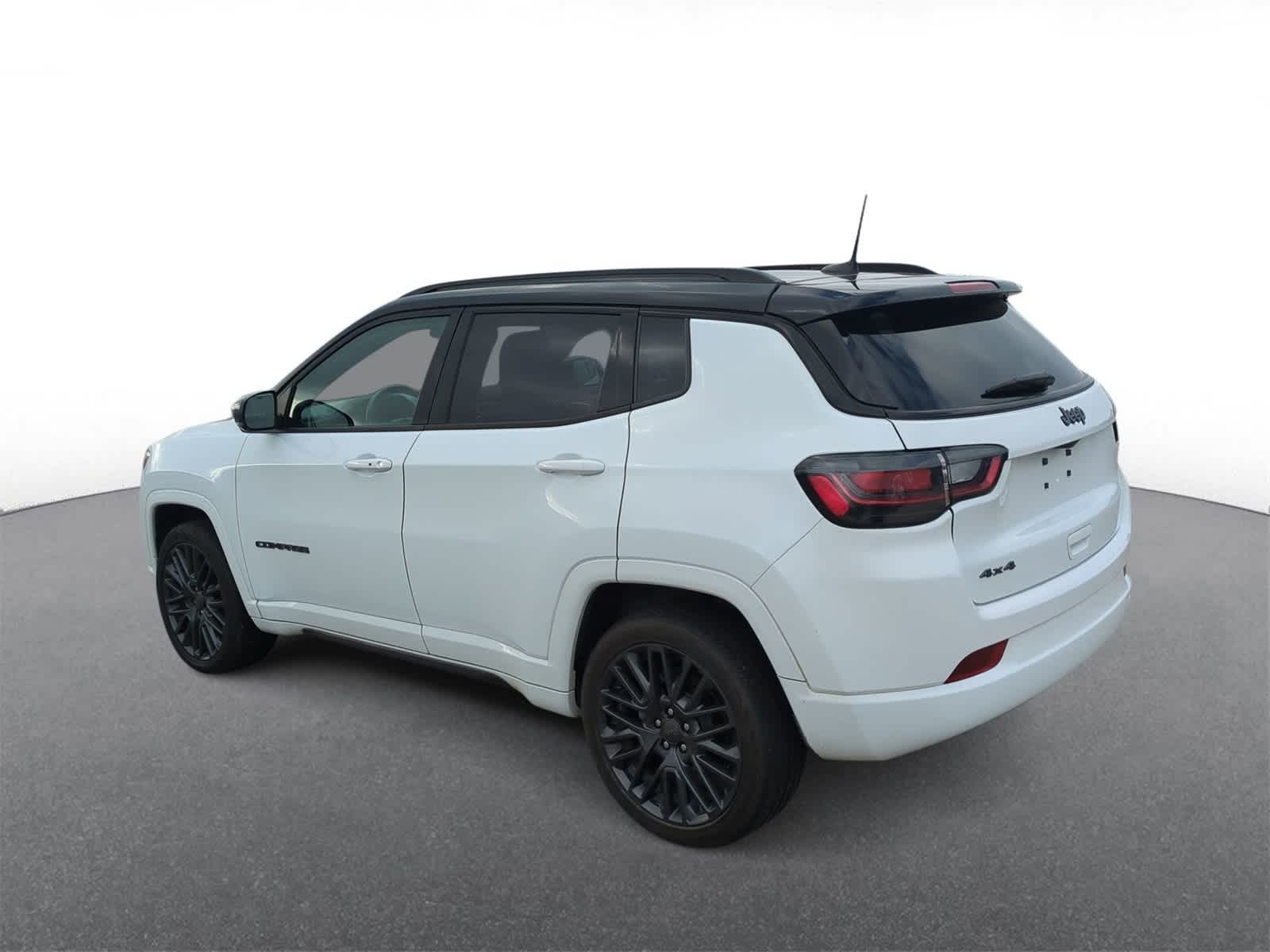 Thumbnail: 2022 Jeep Compass - 6