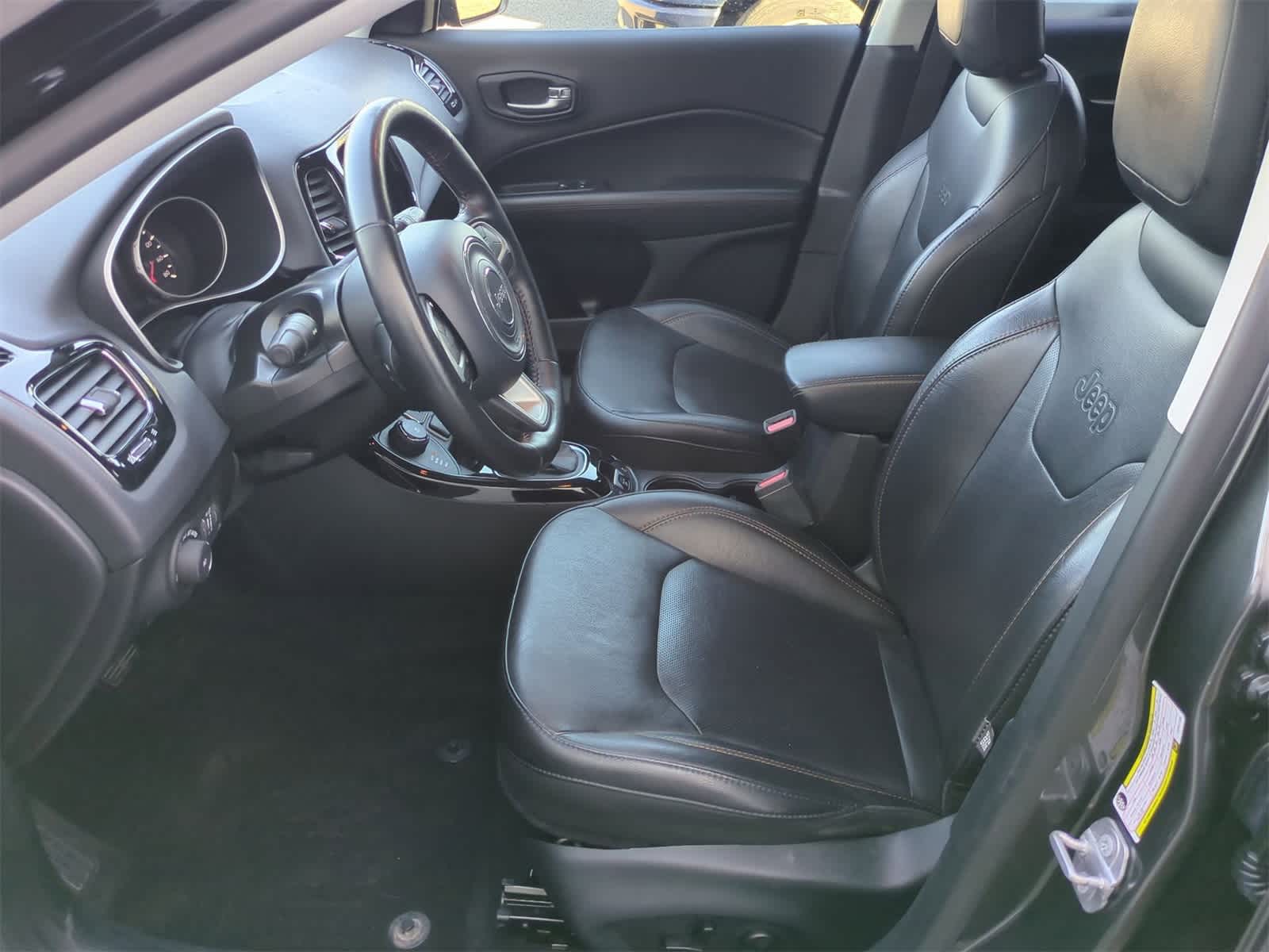 Thumbnail: 2019 Jeep Compass - 16