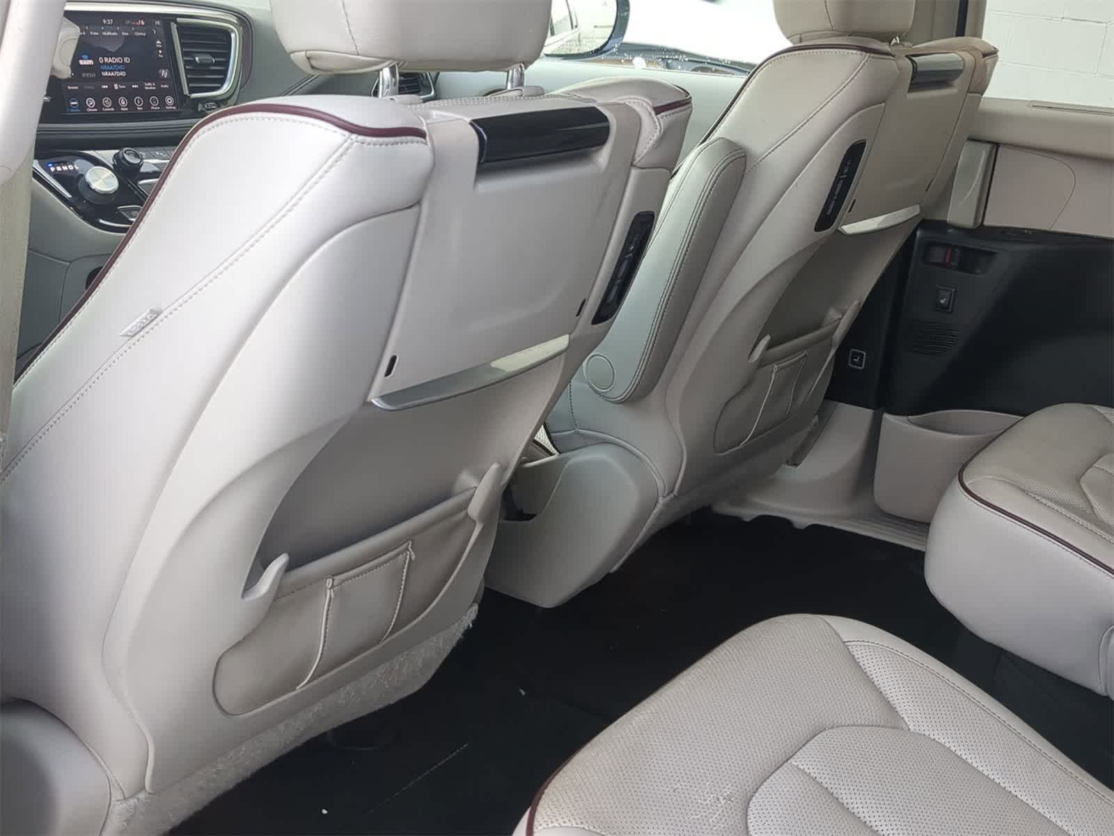 Thumbnail: 2020 Chrysler Pacifica - 18