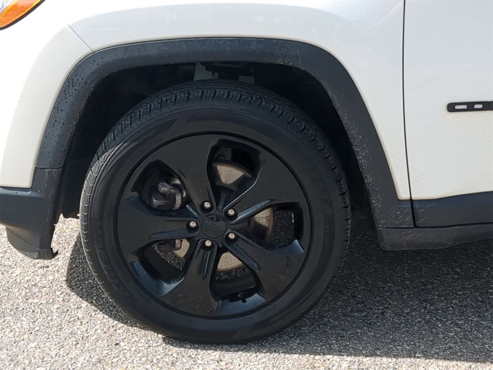 Thumbnail: 2018 Jeep Compass - 21