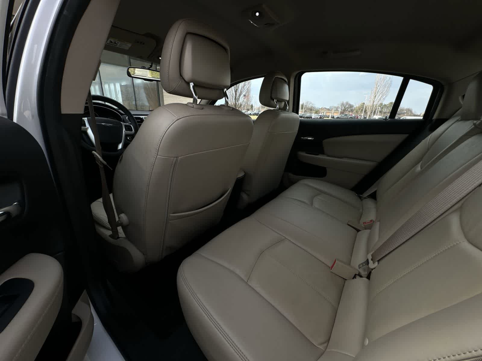 Thumbnail: 2013 Chrysler 200 - 19