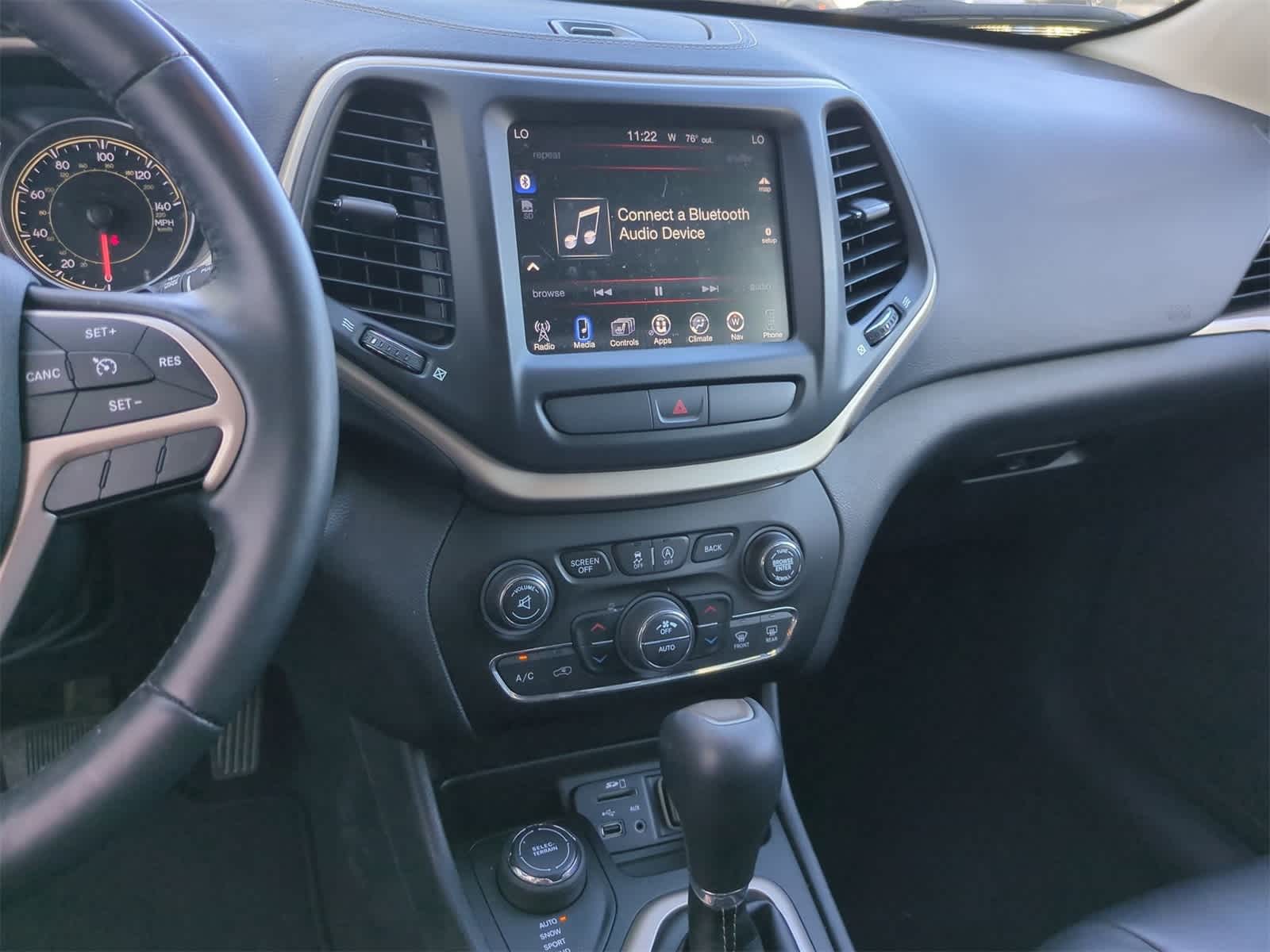 Thumbnail: 2016 Jeep Cherokee - 28