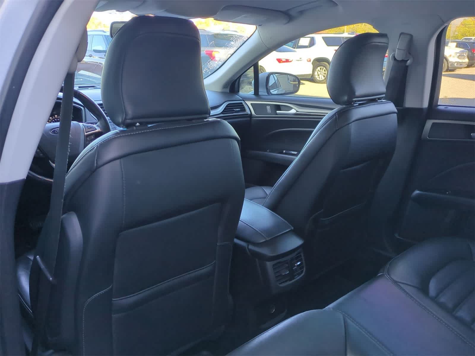 Thumbnail: 2016 Ford Fusion - 18