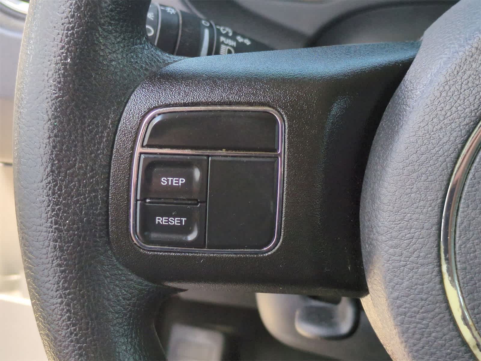 Thumbnail: 2016 Jeep Patriot - 21