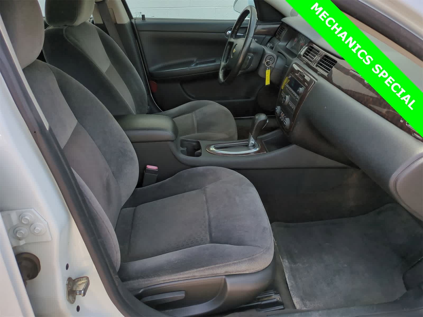 Thumbnail: 2014 Chevrolet Impala - 19