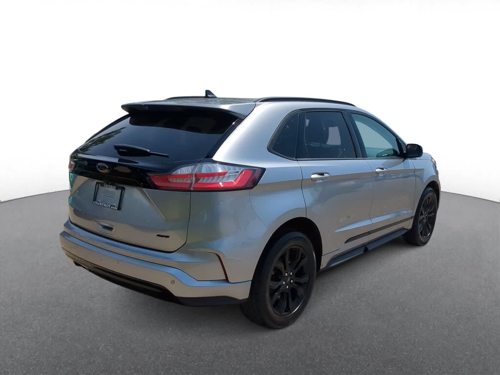 Thumbnail: 2022 Ford Edge - 8