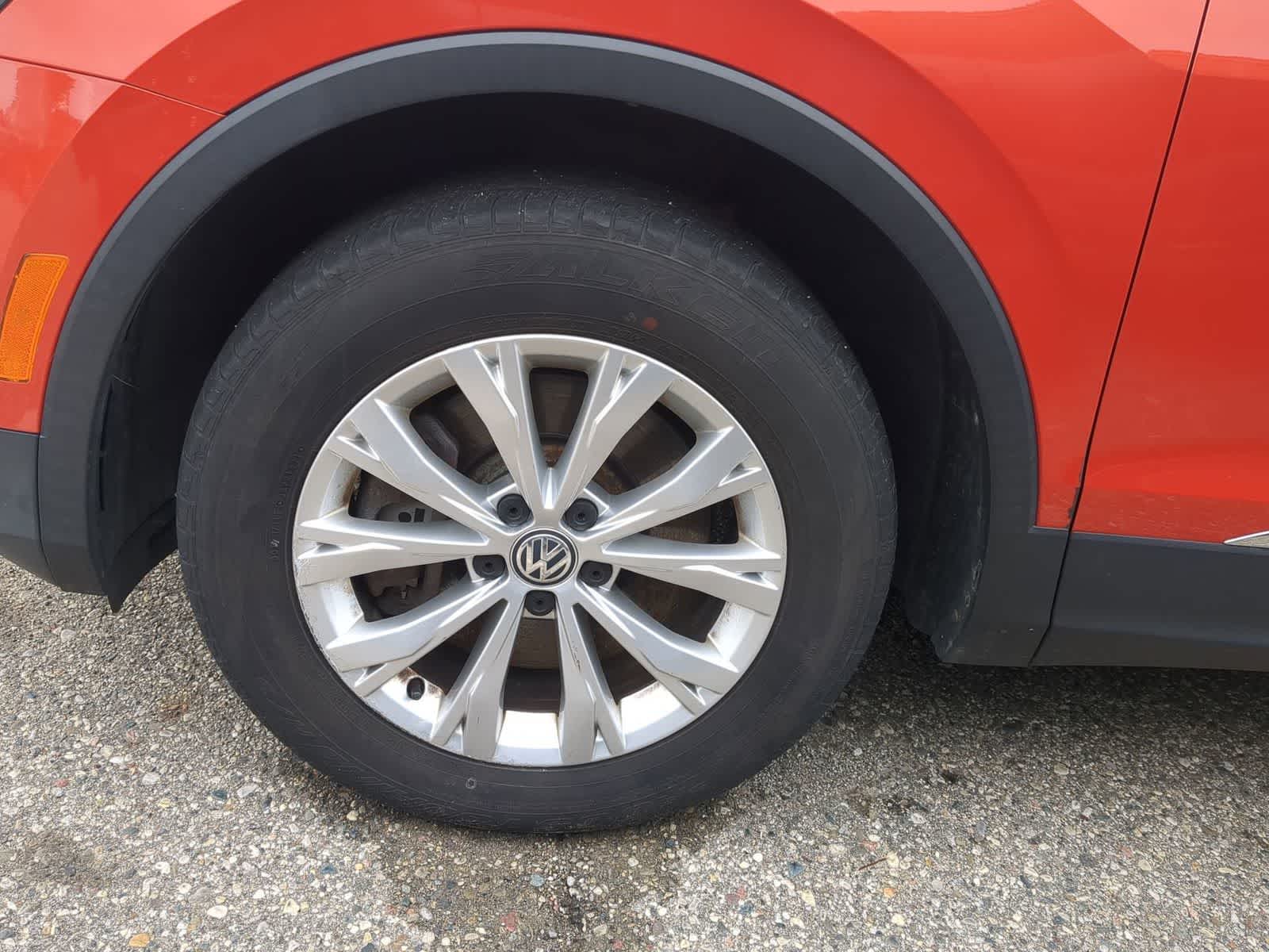 Thumbnail: 2018 Volkswagen Tiguan - 14