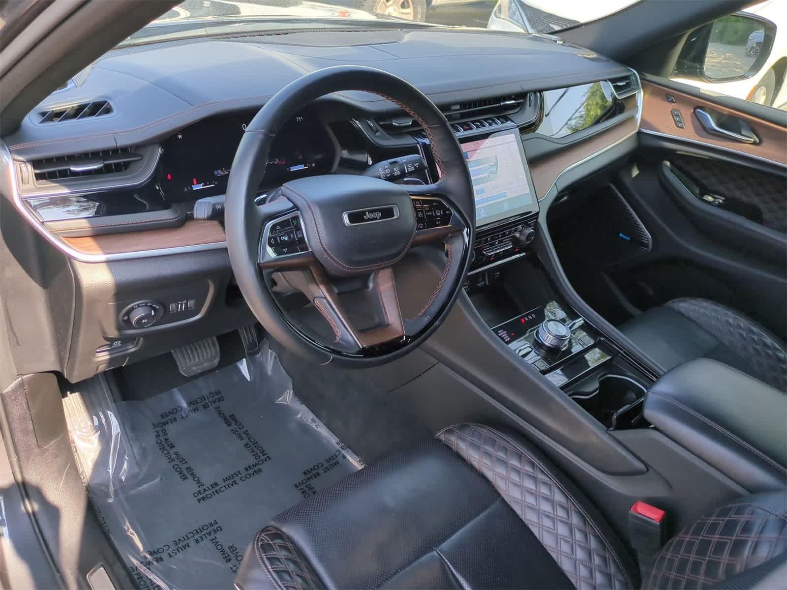 Thumbnail: 2022 Jeep Grand Cherokee - 10