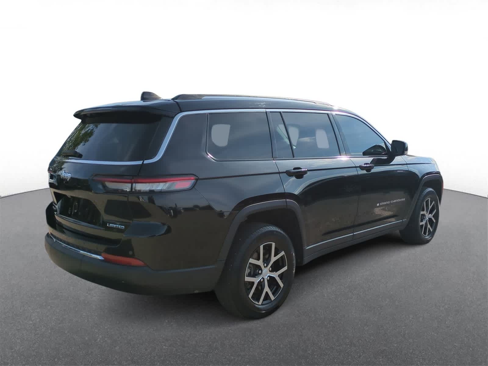 Thumbnail: 2023 Jeep Grand Cherokee L - 8