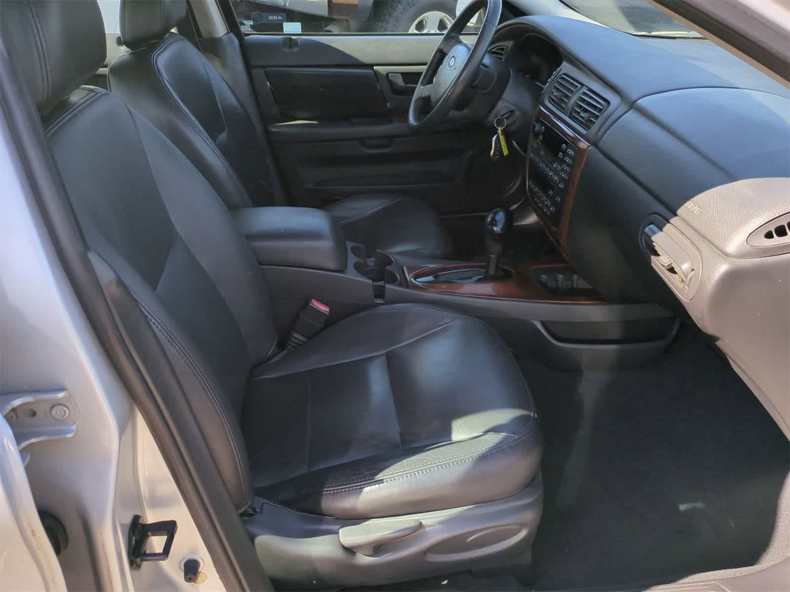 Thumbnail: 2004 Ford Taurus - 20