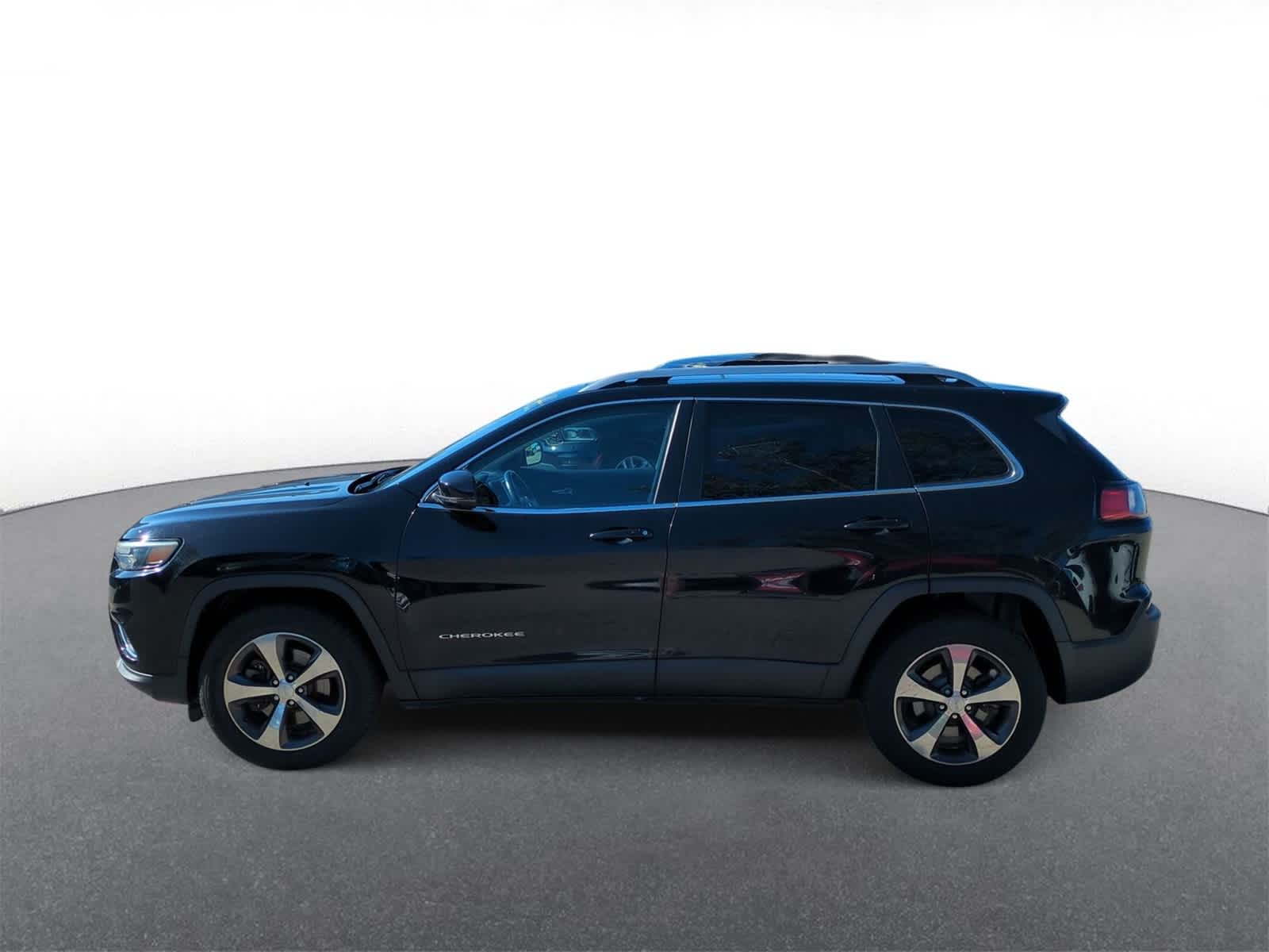 Thumbnail: 2019 Jeep Cherokee - 5