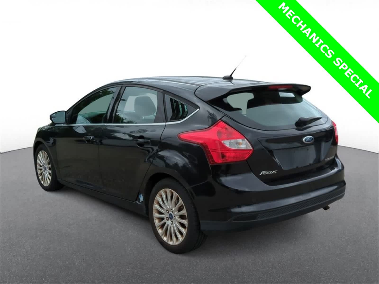 Thumbnail: 2012 Ford Focus - 6