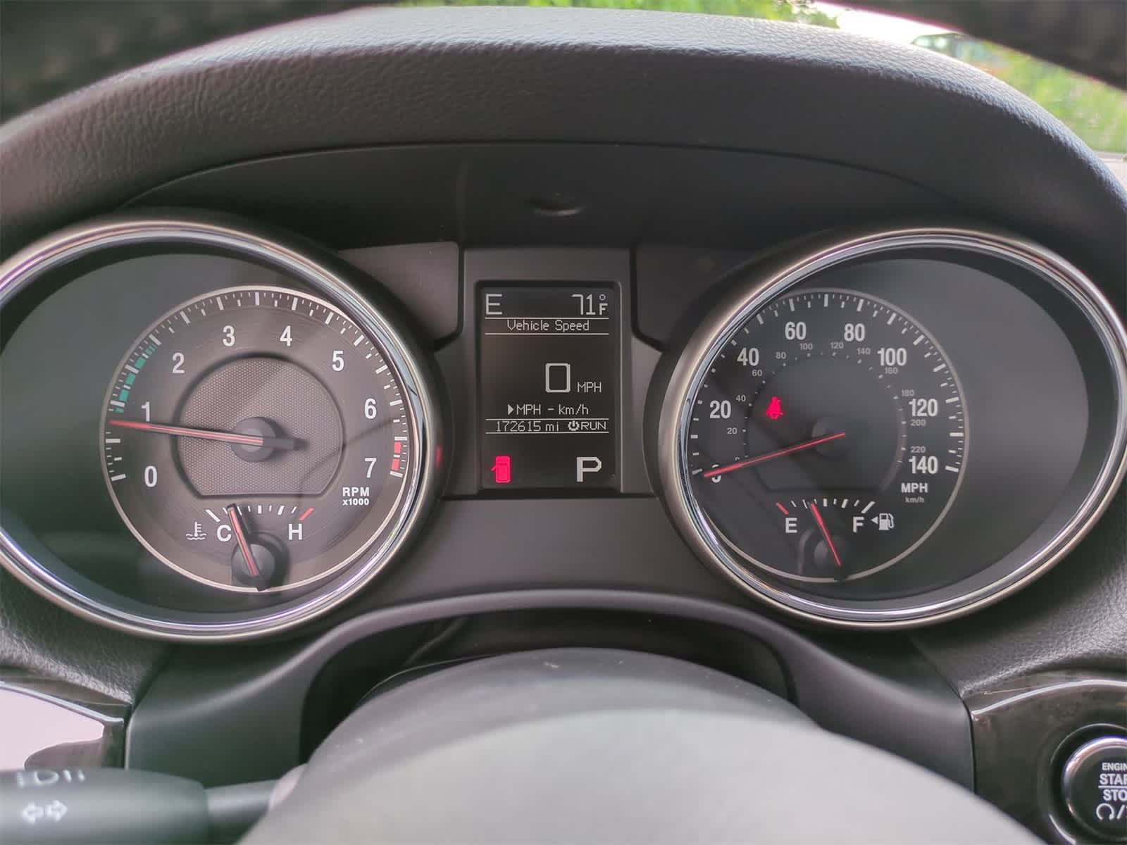 Thumbnail: 2011 Jeep Grand Cherokee - 28
