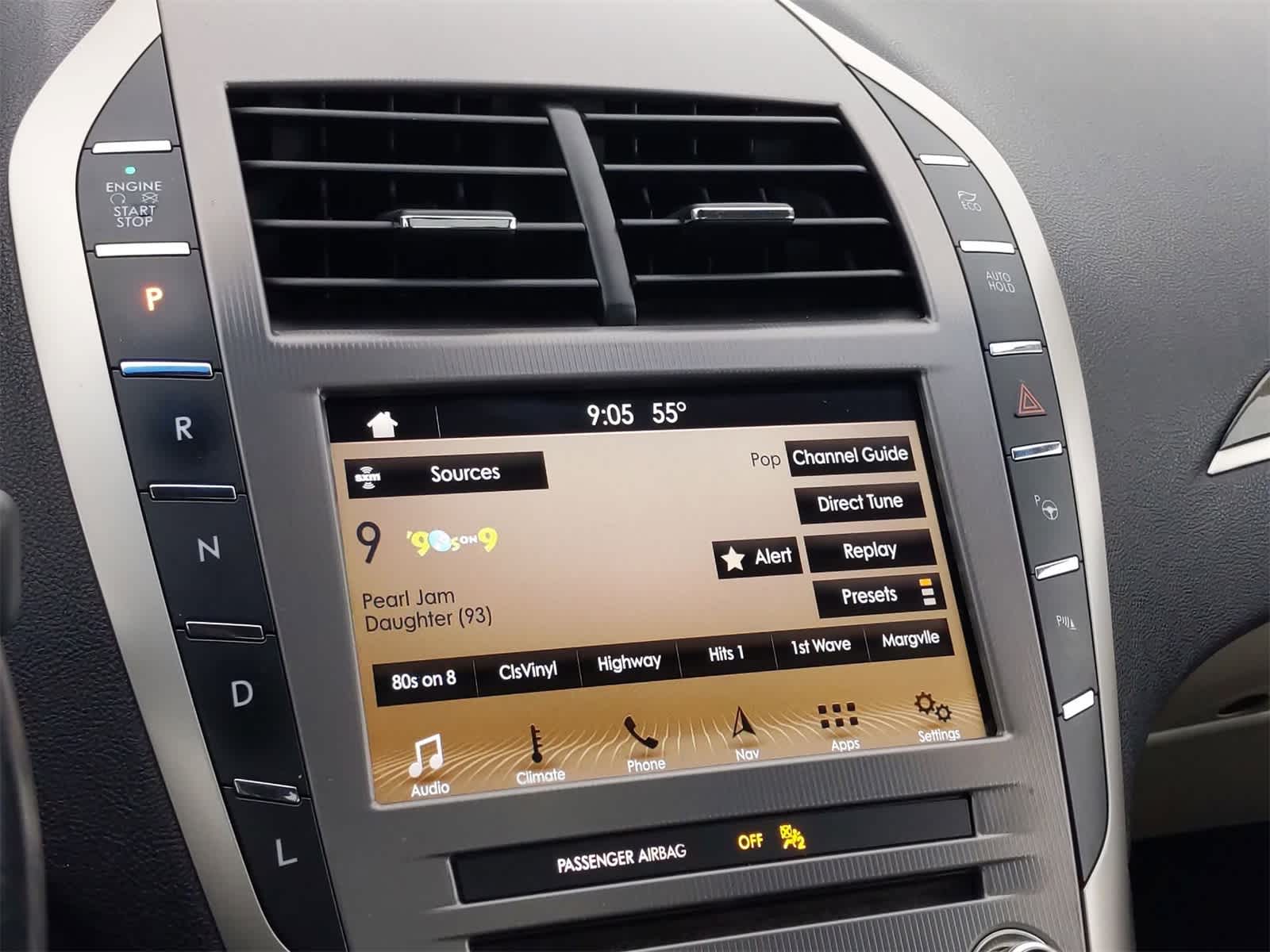 Thumbnail: 2017 Lincoln MKZ - 27
