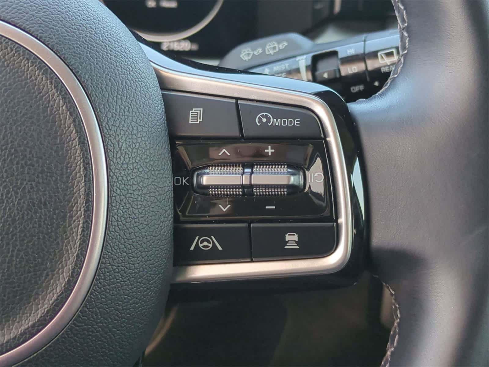 Thumbnail: 2023 Kia Sorento - 23