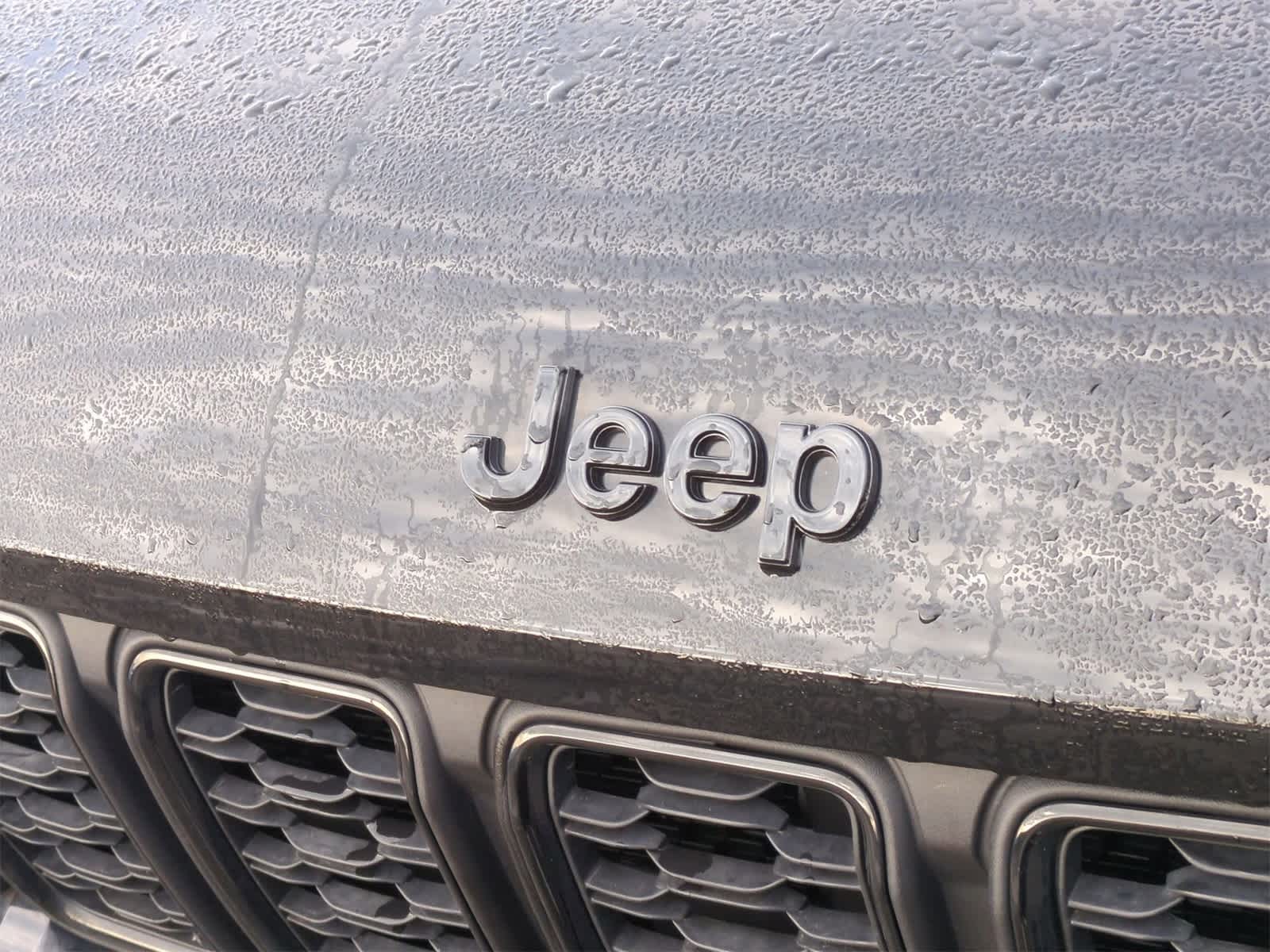 Thumbnail: 2023 Jeep Grand Cherokee - 12