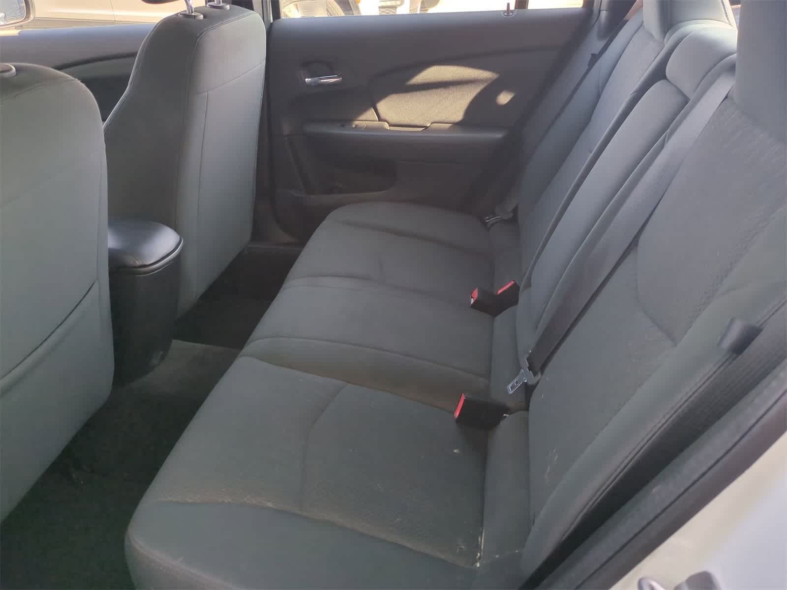 2012 Chrysler 200 Touring 16