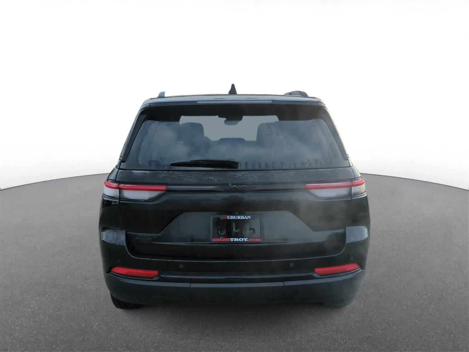 Thumbnail: 2023 Jeep Grand Cherokee - 7