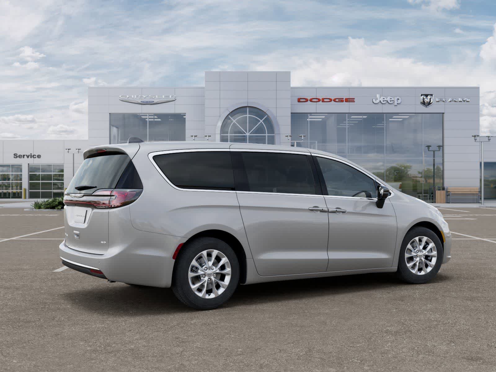 Thumbnail: 2026 Chrysler Pacifica - 4