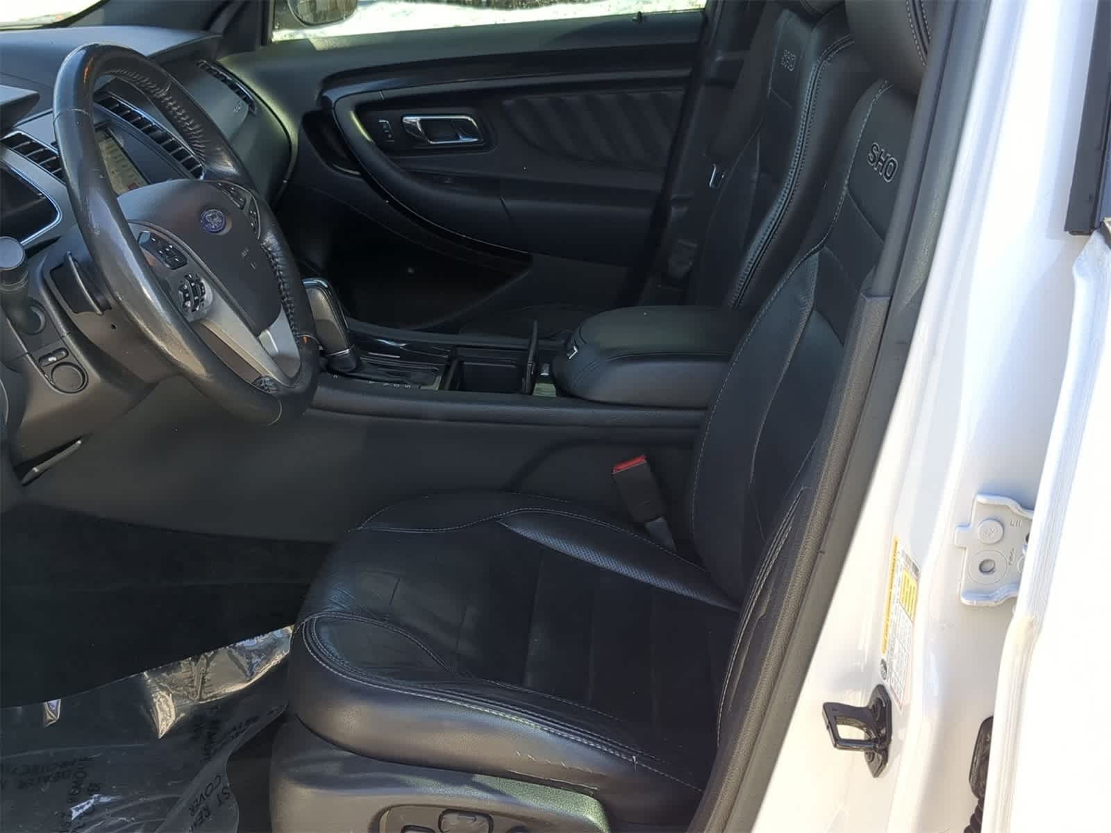 Thumbnail: 2016 Ford Taurus - 23