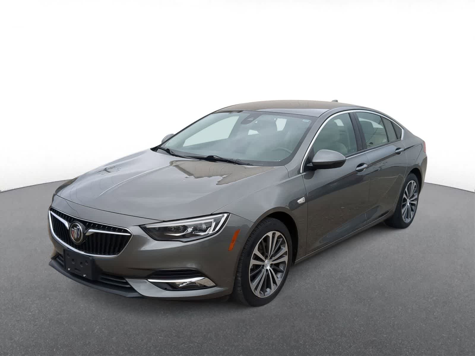 Thumbnail: 2018 Buick Regal - 4