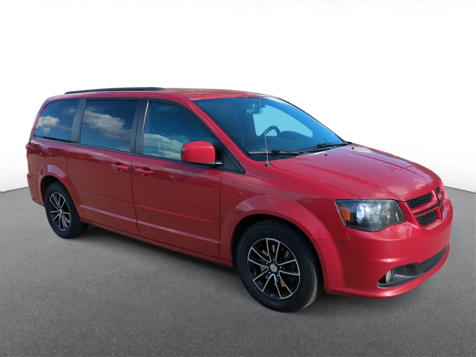 2016 Dodge Grand Caravan R/T photo 2